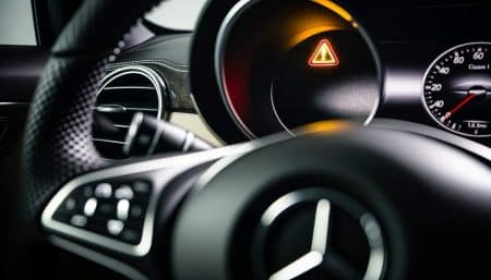 Voyant moteur allumé sur Mercedes Classe A : solutions